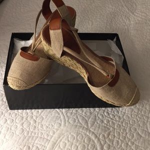 “Ralph Lauren” shimmering wedge sandal!